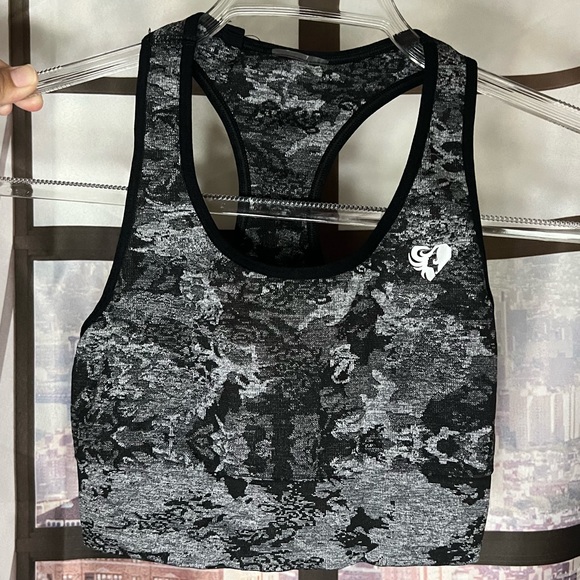 SOLD Women’s Best Black Camouflage Sports Bra Size Small - Picture 1 of 6